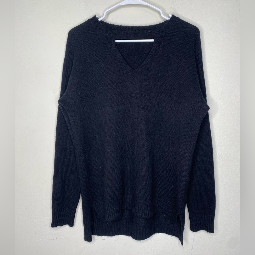 Kokun Cashmere Sweater Women’s Size Medium Black Pullover Keyhole
